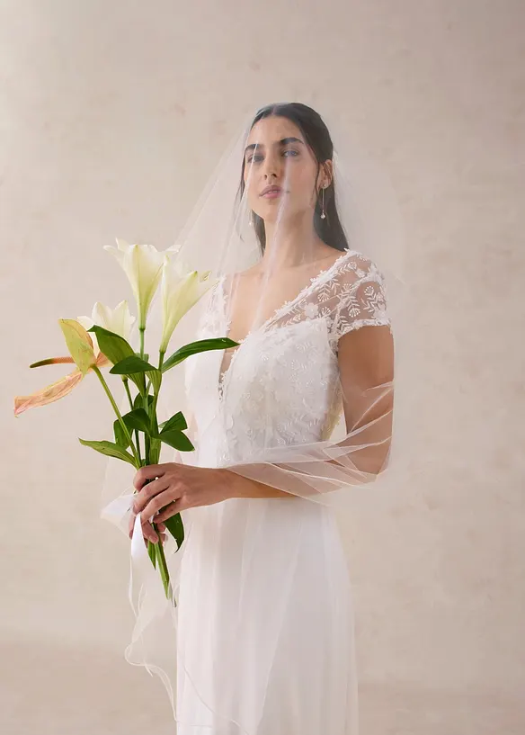 Brudekjole med blonder, bonprix