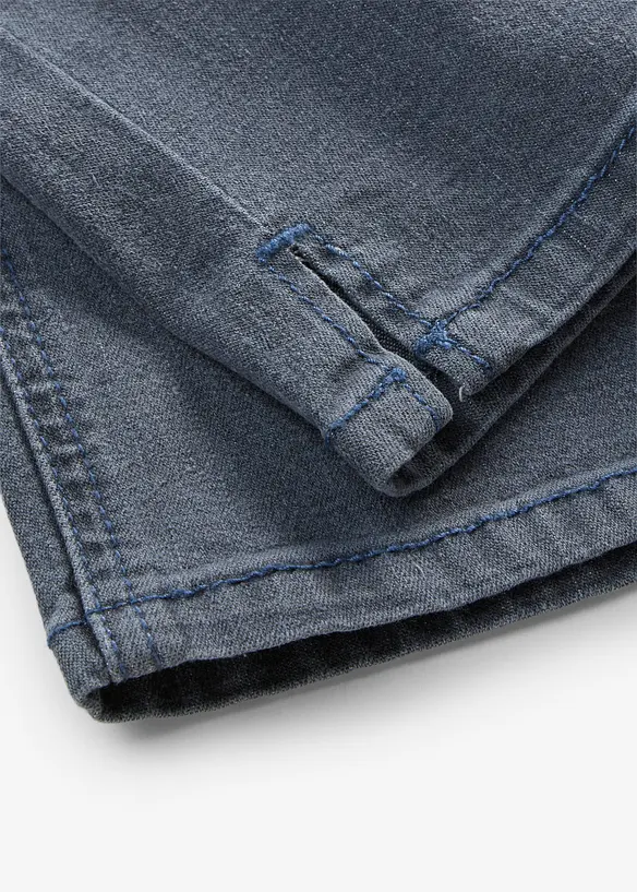 Stretchy capri jeans, bonprix