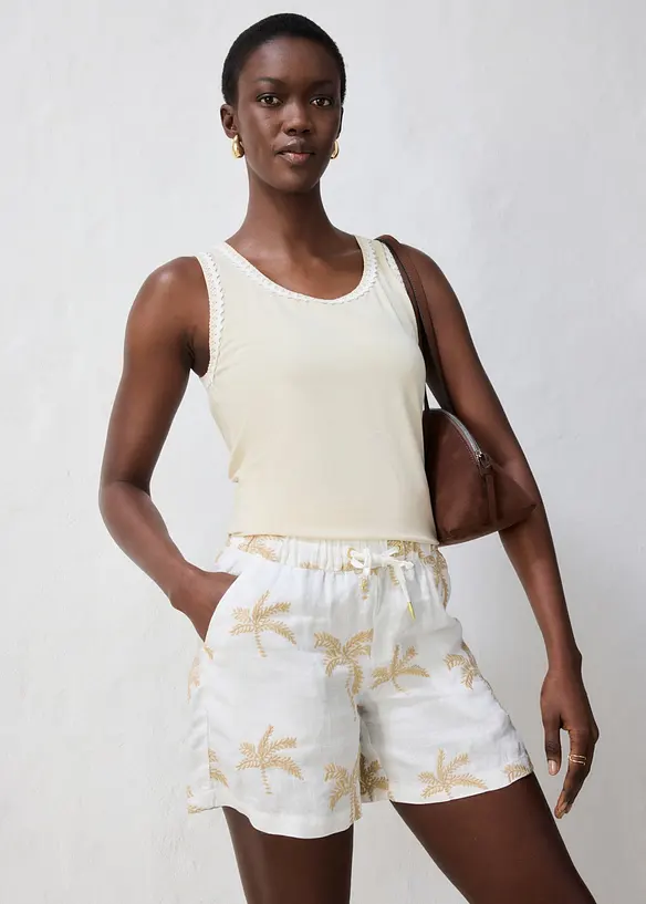 Linshorts med broderier, bonprix