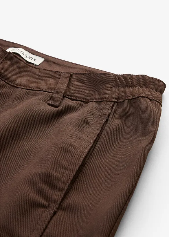 Sommerbukse med kortere ben, bonprix