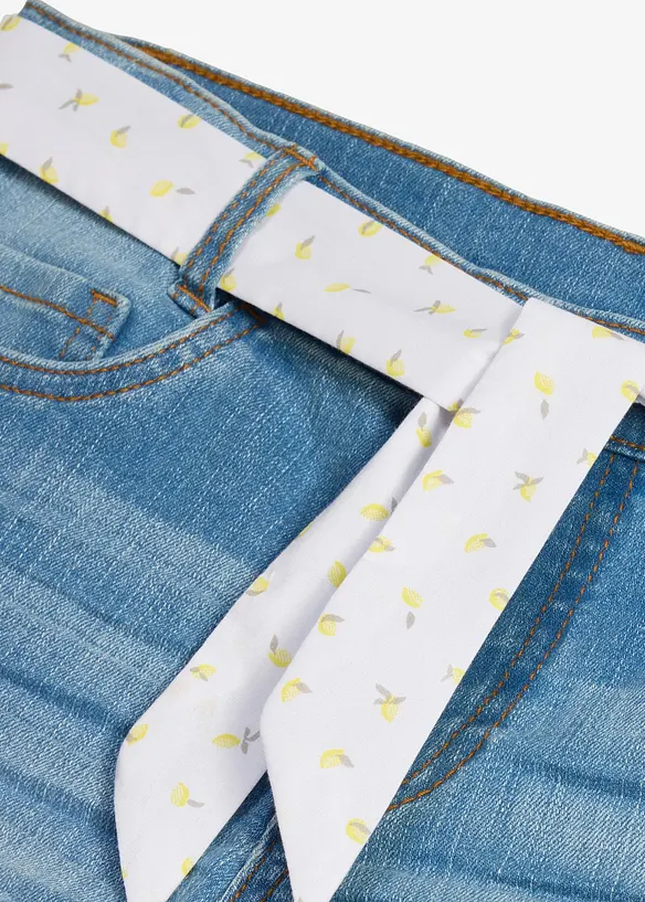 Jeansshorts med stretch og belte, bonprix
