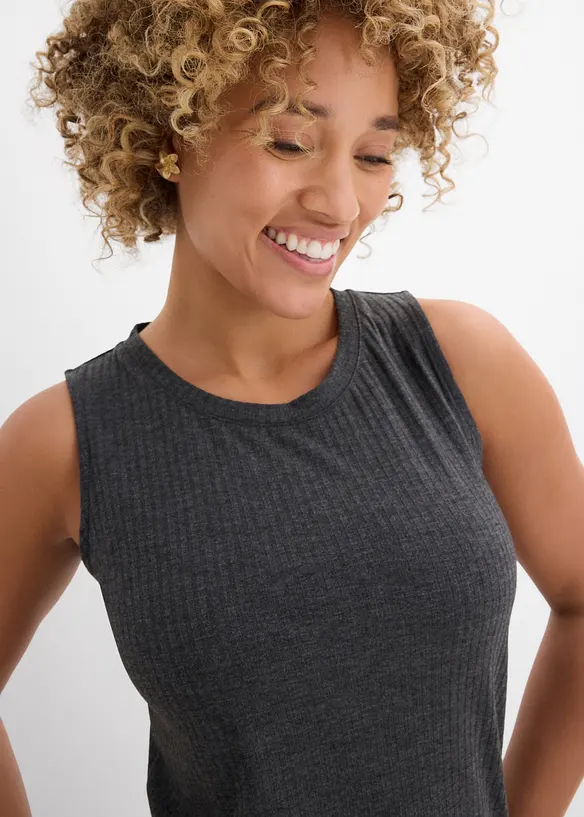 Kjole i ribbet materiale med sidesplitter, av lett viskosemiks, bonprix