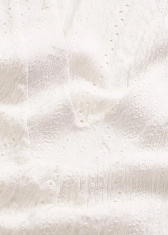 Topp med hullbroderi, bonprix