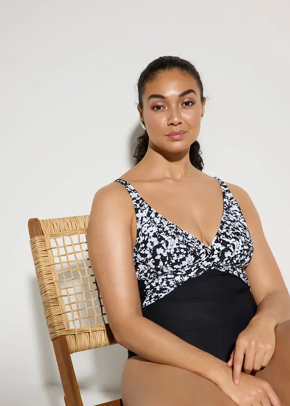 Light shape badedrakt i omslagsstil, bonprix