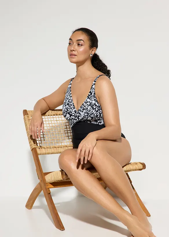 Light shape badedrakt i omslagsstil, bonprix