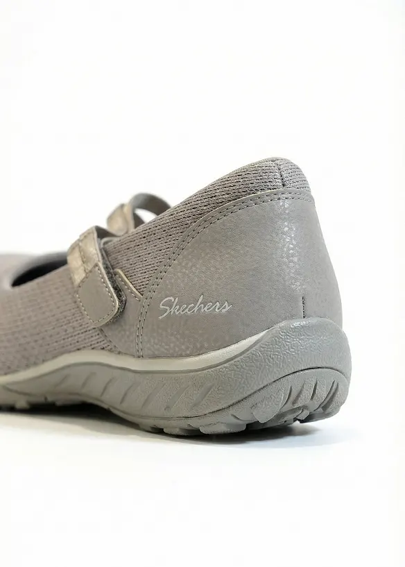 Ballerinasko fra Skechers med fleksibel s&aring;le, Skechers