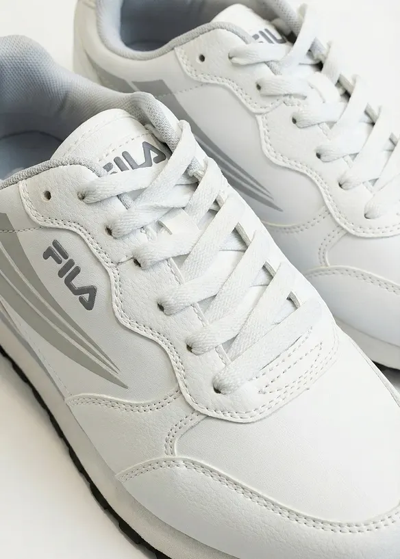 Sneakers med meshinnfelling fra Fila, FILA