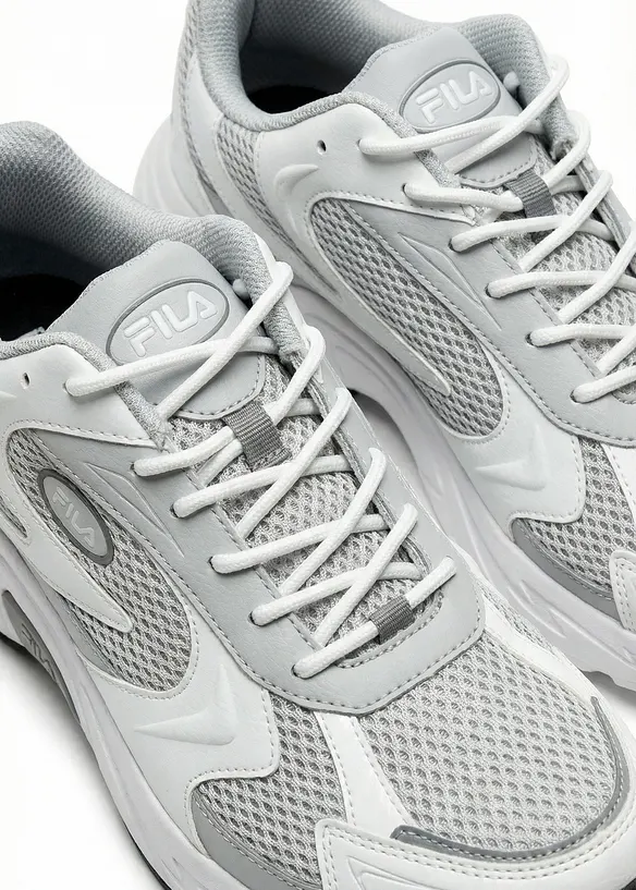 Chunky sneakers med lett s&aring;le fra Fila, FILA