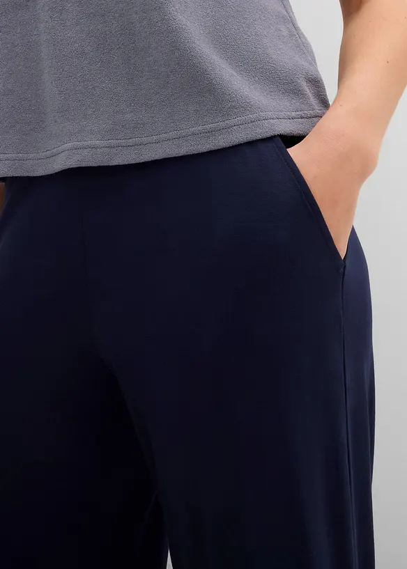 Jerseybukse i lett viskosemiks, 7/8-lengde, bonprix