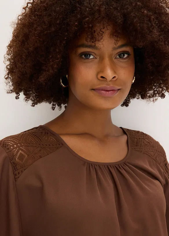 Tunikabluse med applikasjoner, bonprix