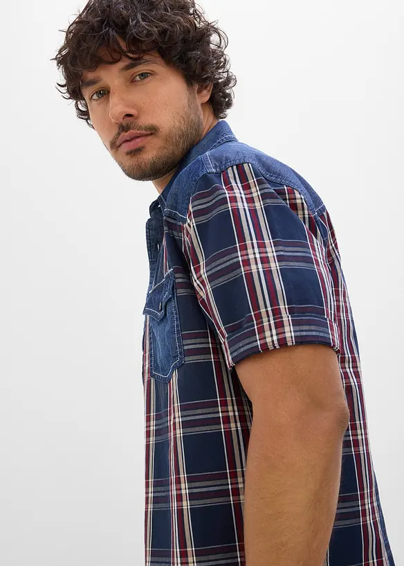 Kortermet skjorte i bomull med denim-besetning, bonprix