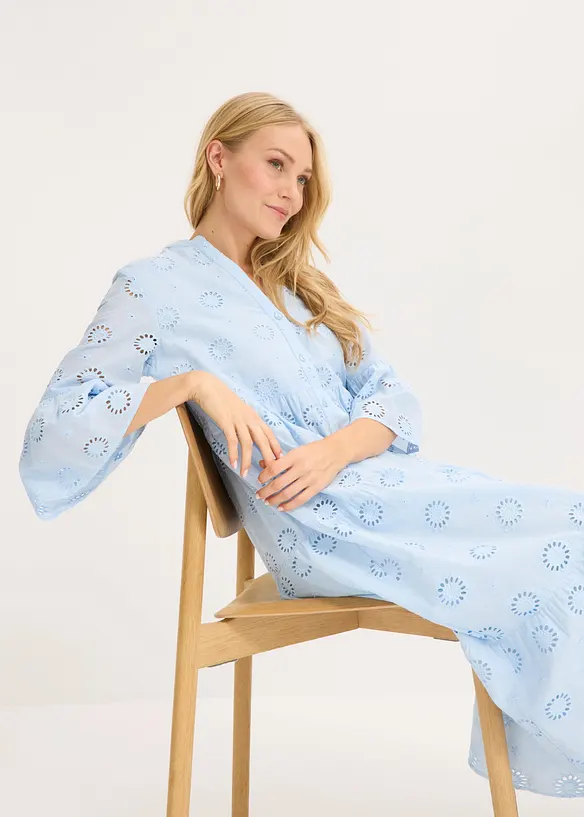 Maxikjole i 100% bomull med hullbroderier, bonprix