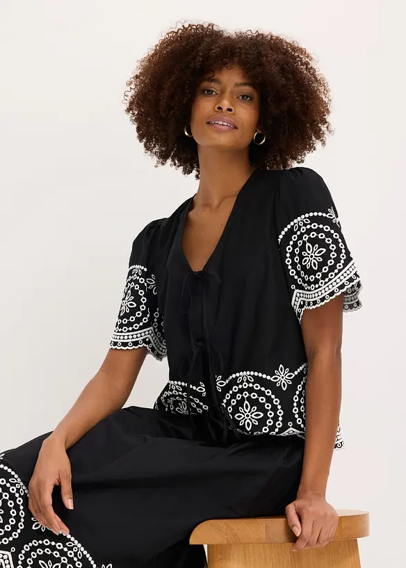 Bluse i 100% bomull med hullbroderier, bonprix