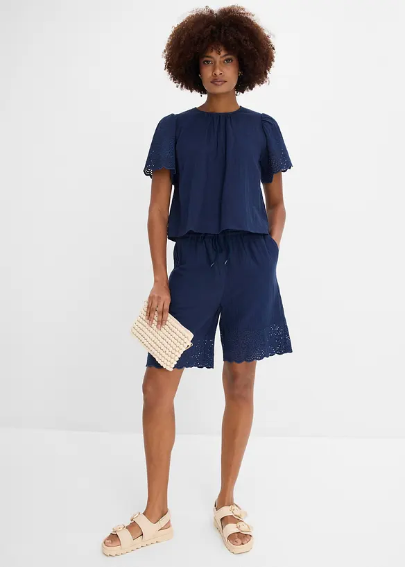 Kortermet bluse av luftig musselin, bonprix