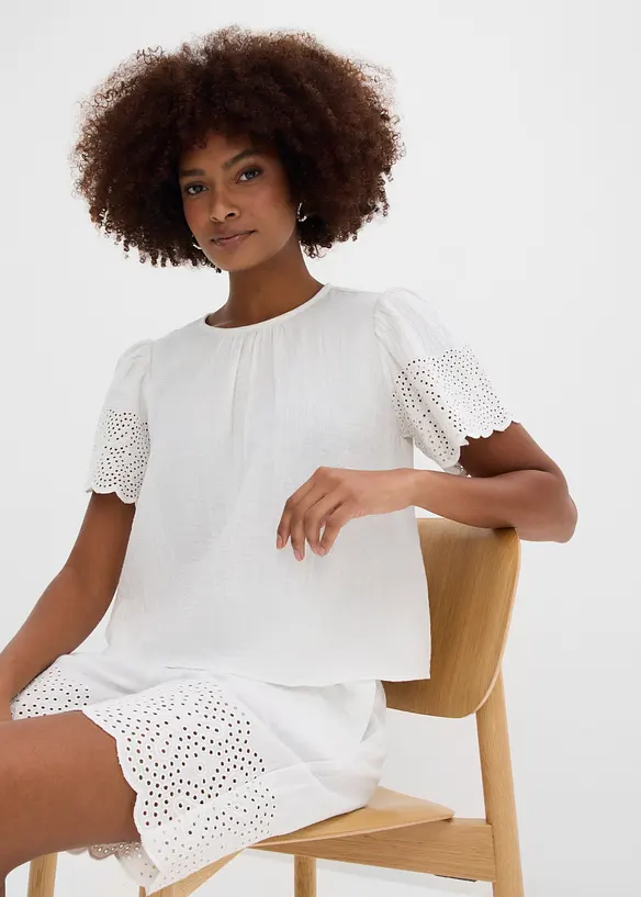 Kortermet bluse av luftig musselin, bonprix