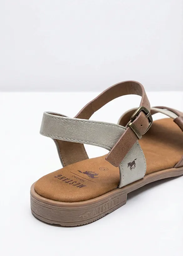 Sandaler fra Mustang, Mustang