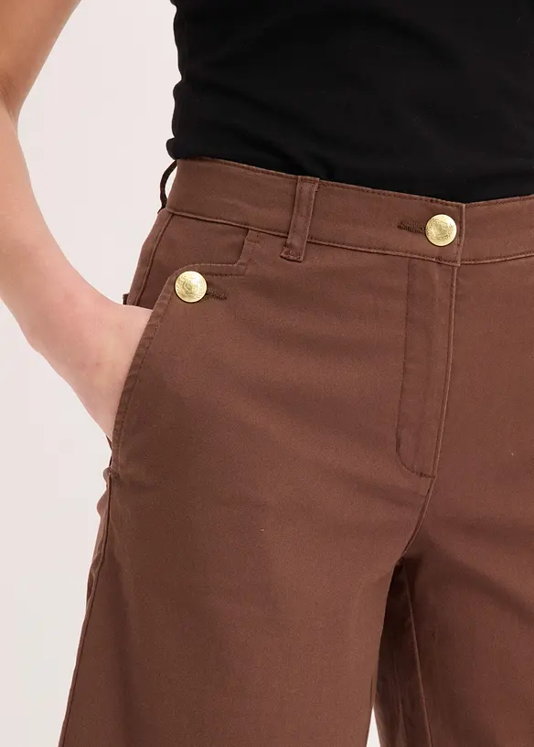 Wide Leg-bermudashorts av elastisk twillmateriale, bonprix