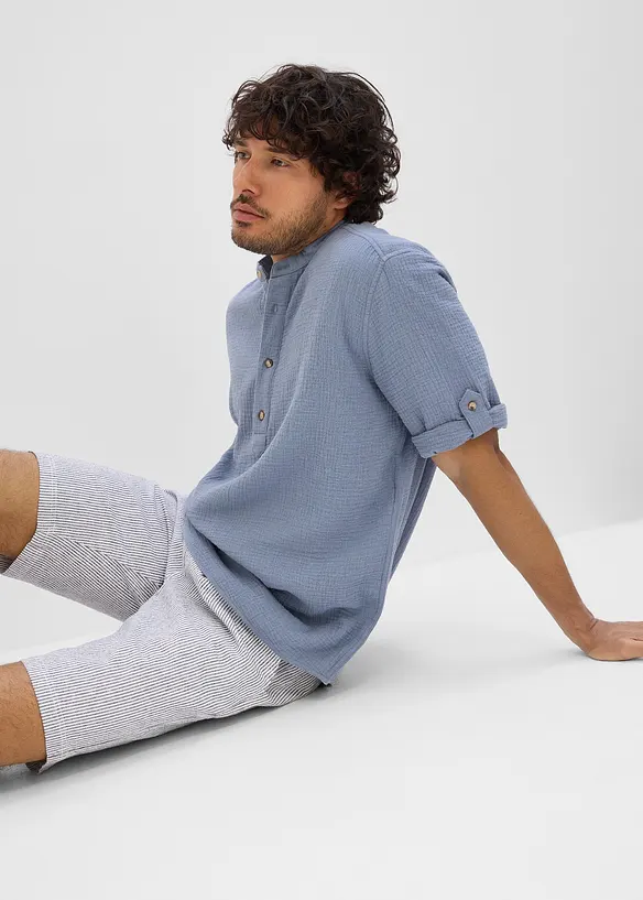 Kortermet skjorte av luftig musselin, bonprix