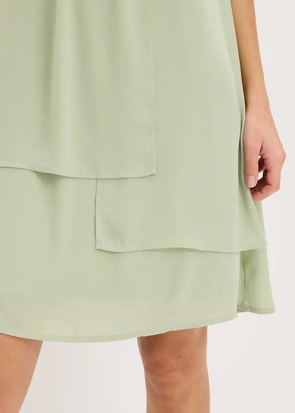 Chiffonkjole i lag-p&aring;-lag-stil, bonprix