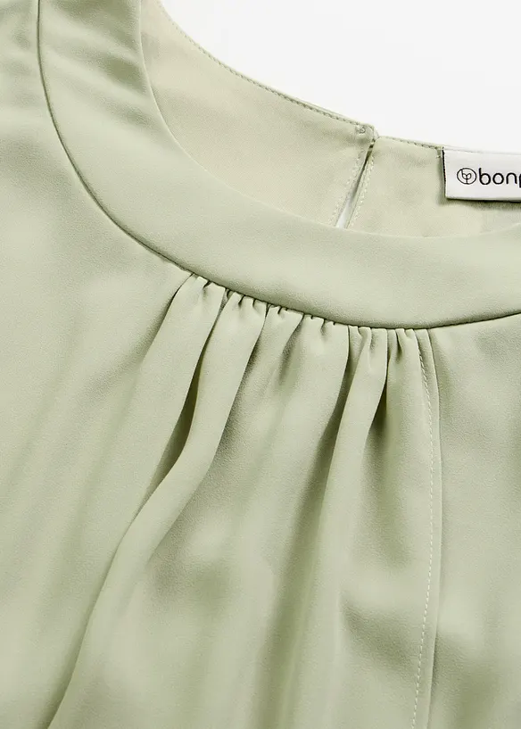 Chiffonkjole i lag-p&aring;-lag-stil, bonprix