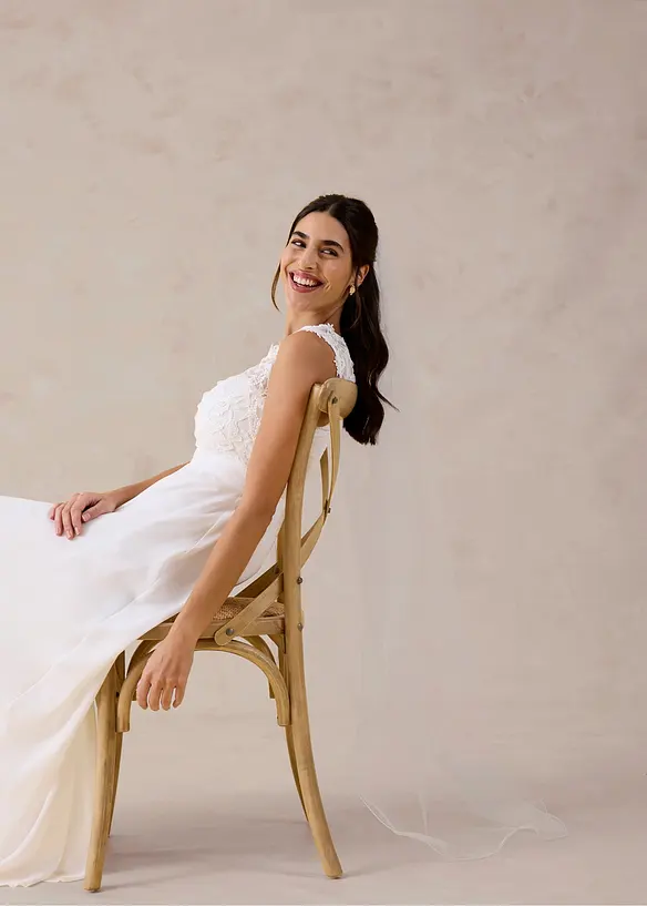 Selskapskjole med blonder, bonprix