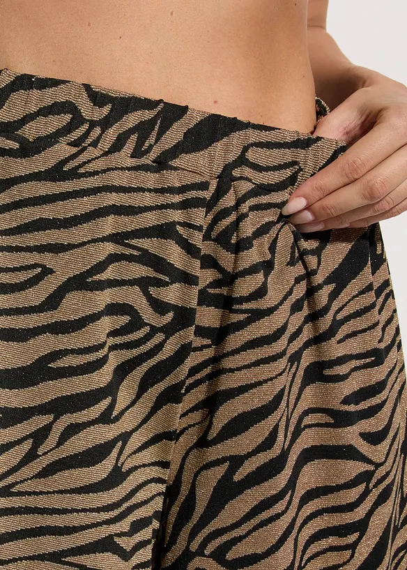 Strandshorts av materiale med glans, bonprix