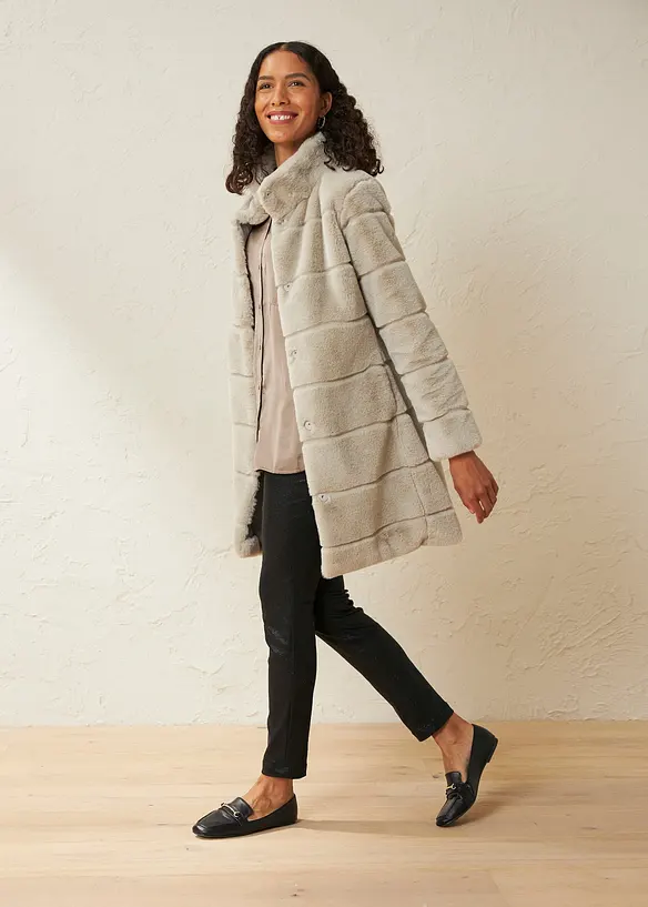 K&aring;pe av fuskepels, bonprix