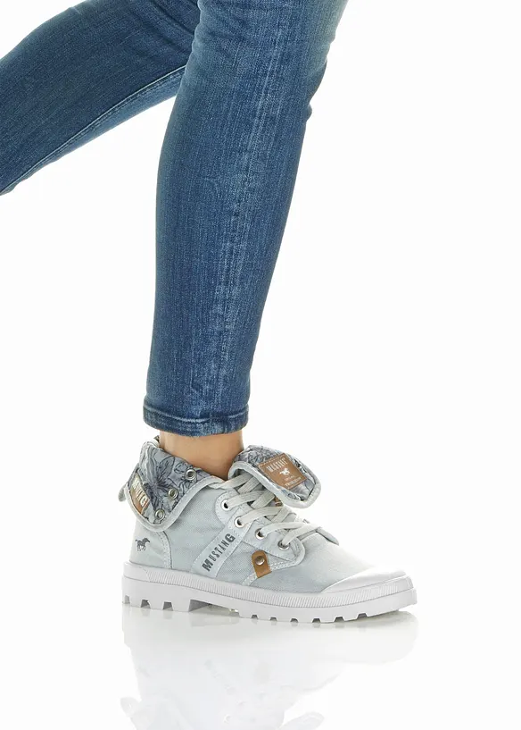 Ankelh&oslash;ye sneakers i bomullskanvas fra Mustang, Mustang