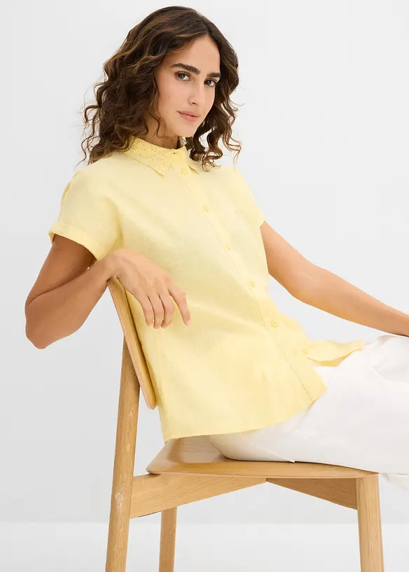 Bomullsbluse med hullbroderi, bonprix