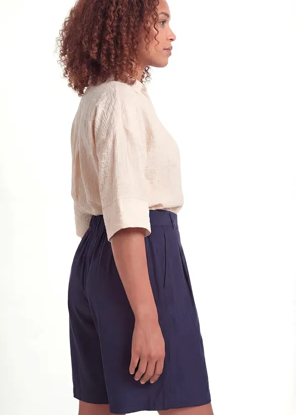 Bermudashorts av lett viskose, bonprix