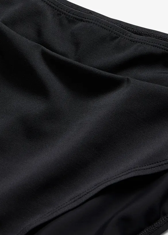 Hurtigt&oslash;rkende Highwaist-bikinibukse med h&oslash;yt sk&aring;ret ben&aring;pning, bonprix