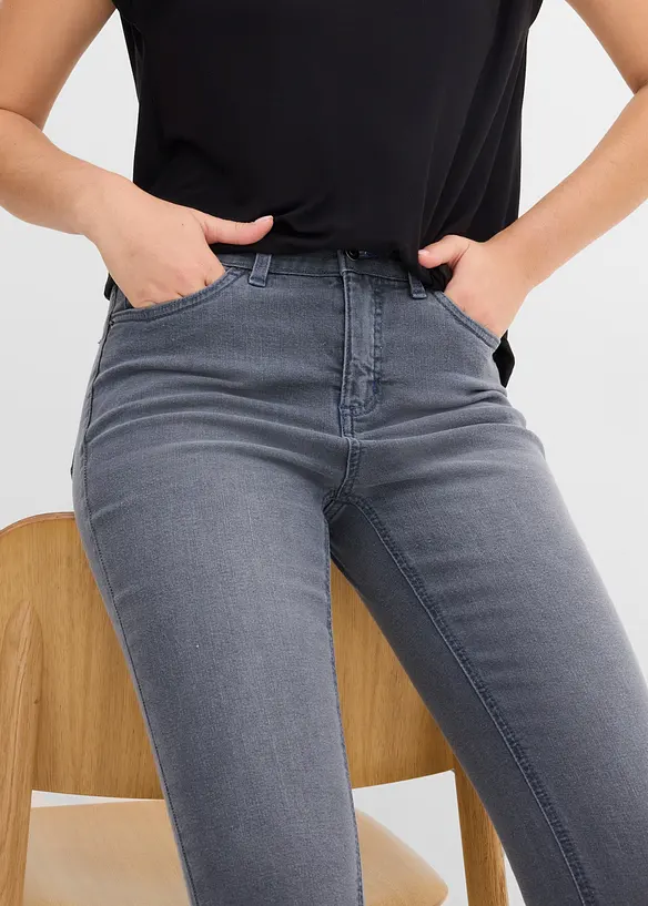 Stretchy capri jeans, bonprix