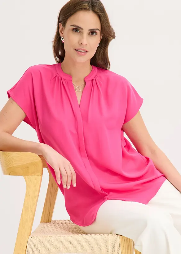 Kortermet bluse med skjult knappestolpe, bonprix
