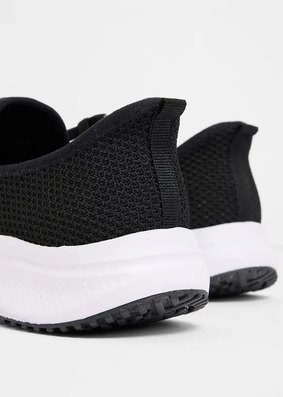 Behagelige sneakers i softmateriale, bonprix