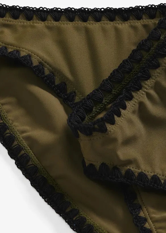 Liten bikinibukse med broderi, bonprix