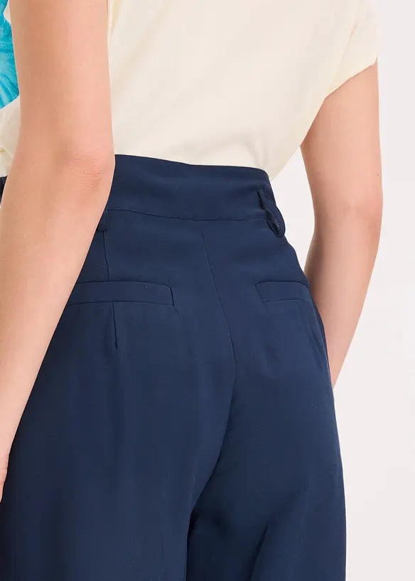 Bermudashorts i viskose med mykt fall, bonprix