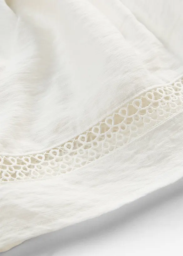 Kortermet bluse med innfelte blonder, bonprix