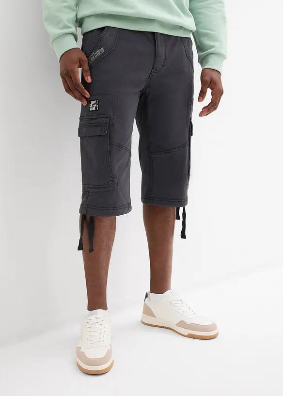 Lang bermudashorts med cargolommer, Regular fit, bonprix