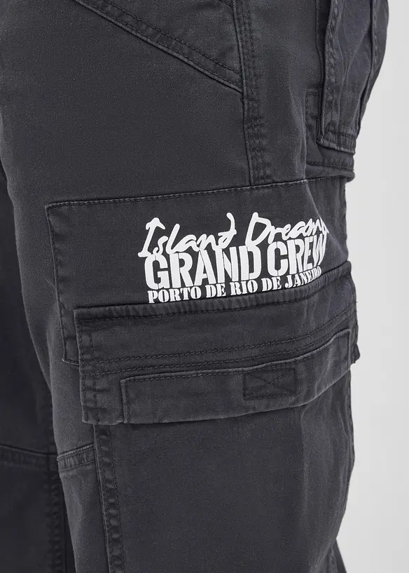 Lang bermudashorts med cargolommer, Regular fit, bonprix