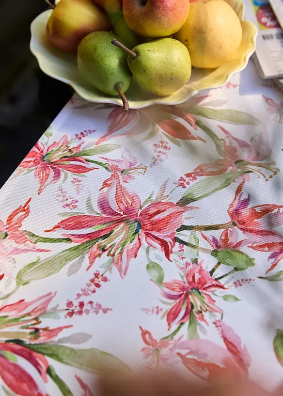 Bordduk med blomsterm&oslash;nster, vannavvisende, bonprix