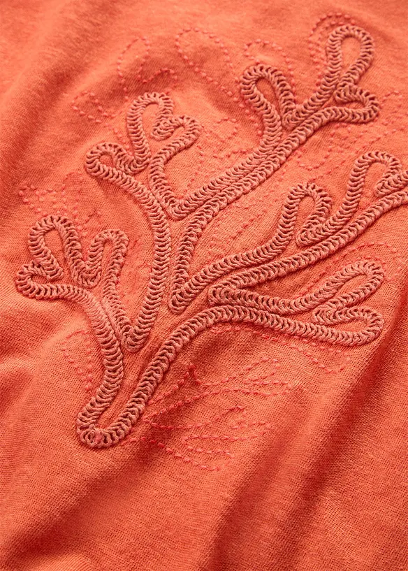 Lett T-skjorte av 100% lin med broderi, bonprix