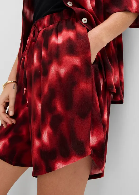 Pull on-shorts i strukturert viskose, bonprix