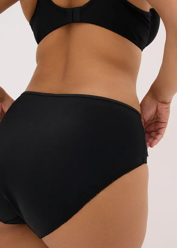 Truse med h&oslash;y midje og nydelige blonder (2-pack), bonprix
