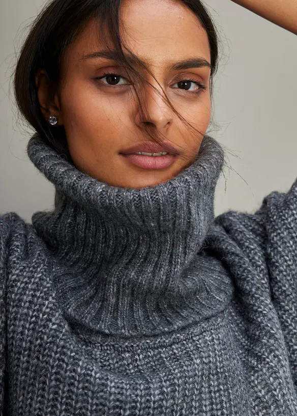 Poncho-genser med ullandel, bonprix