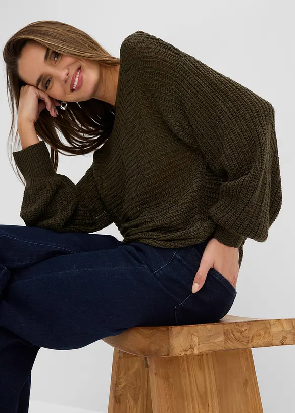 Oversized genser med hullm&oslash;nster, bonprix