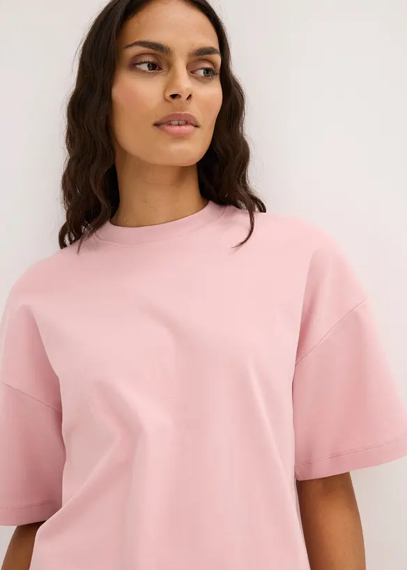 Kort, oversized topp i formstabil, 100% &oslash;kologisk bomull, bonprix