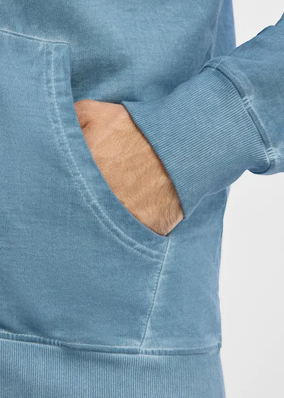 Sweatjakke med hette i vasket stil av 100% bomull, bonprix
