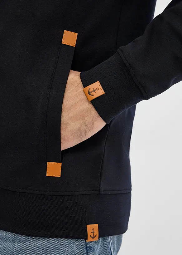 Hettejakke med detaljer i imitert skinn, bonprix