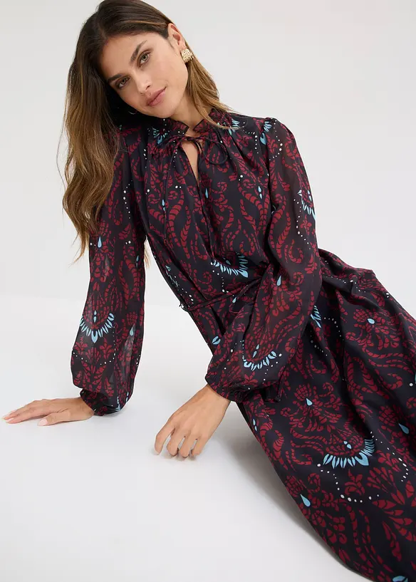 Utsvingt chiffonkjole, bonprix