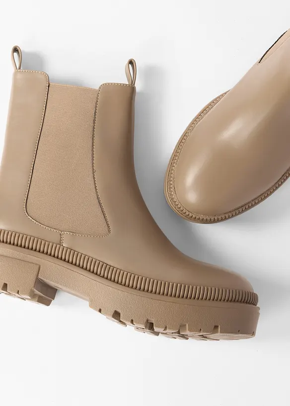 Chelseaboots med profilerte s&aring;ler, bonprix